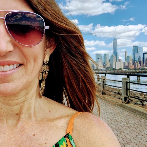 Hi, I’m Lynore! - Picture 3 of 5